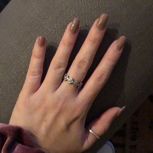 - WOMENS PANDORA RING size 7